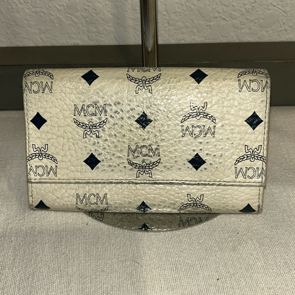 Authentic MCM Monogram Visetos Pattern Leather bifold kiss lock  Wallet